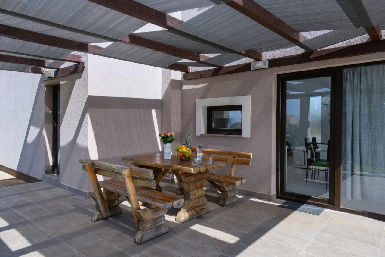 Bobo Family House With Pool Villa Vodnjan Exterior photo